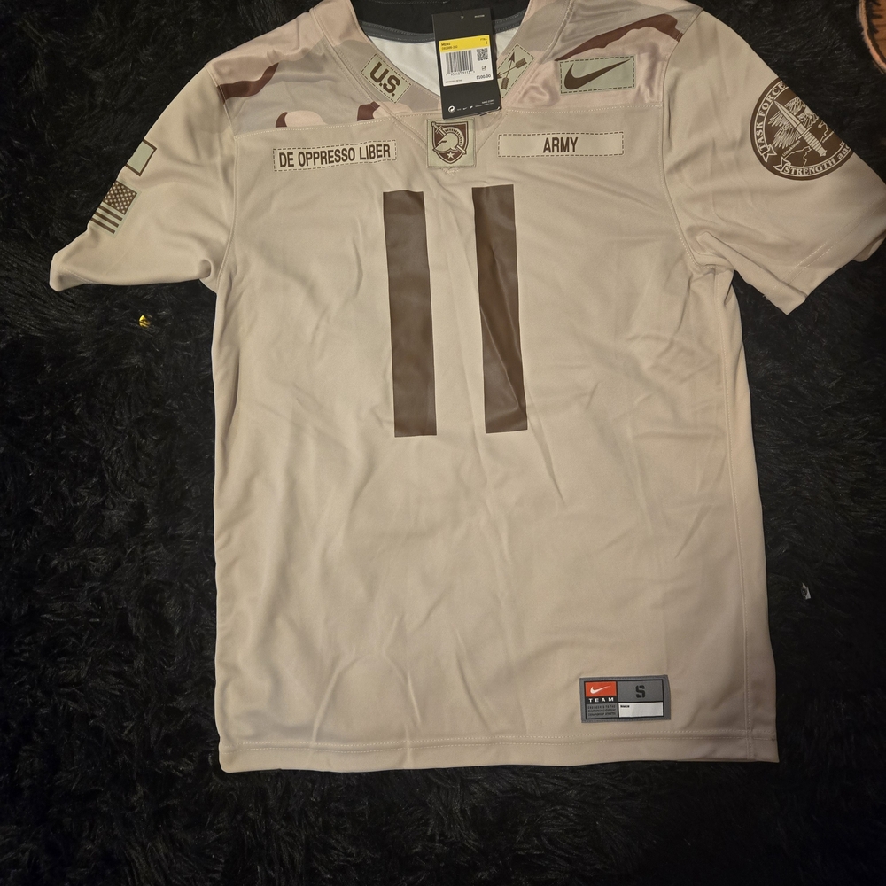 Nike Men's Beige and Brown Jersey